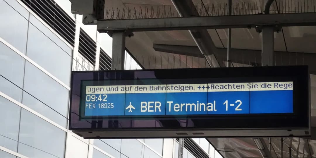Jak dojechać na lotnisko w Berlinie - uniknij niepotrzebnych kosztów