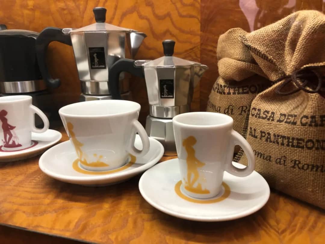 Gdzie kupić pamiątki w Rzymie? Odkryj unikalne miejsca i wyroby