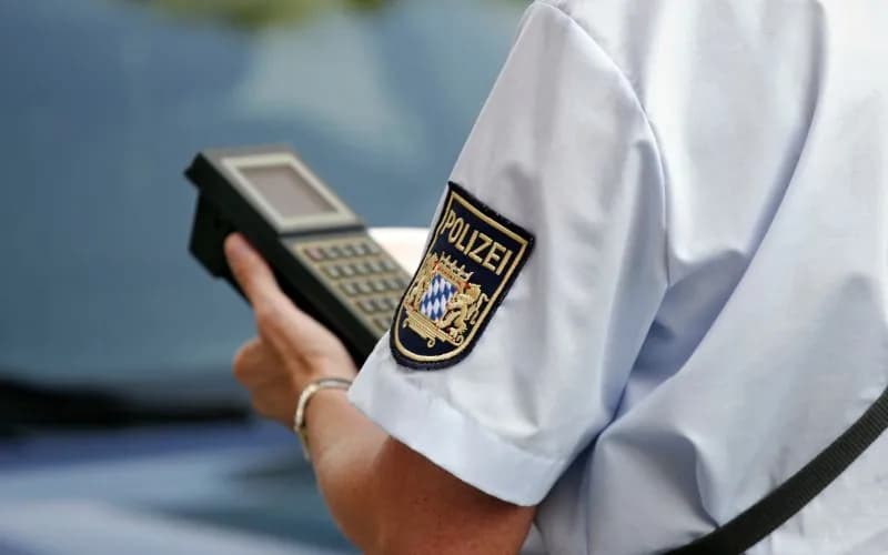 Jak sprawdzić niezapłacone mandaty w Niemczech i uniknąć problemów